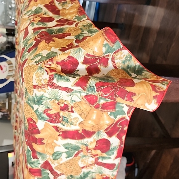 Vintage Christmas Table Cloth 70x53 - Picture 2 of 6